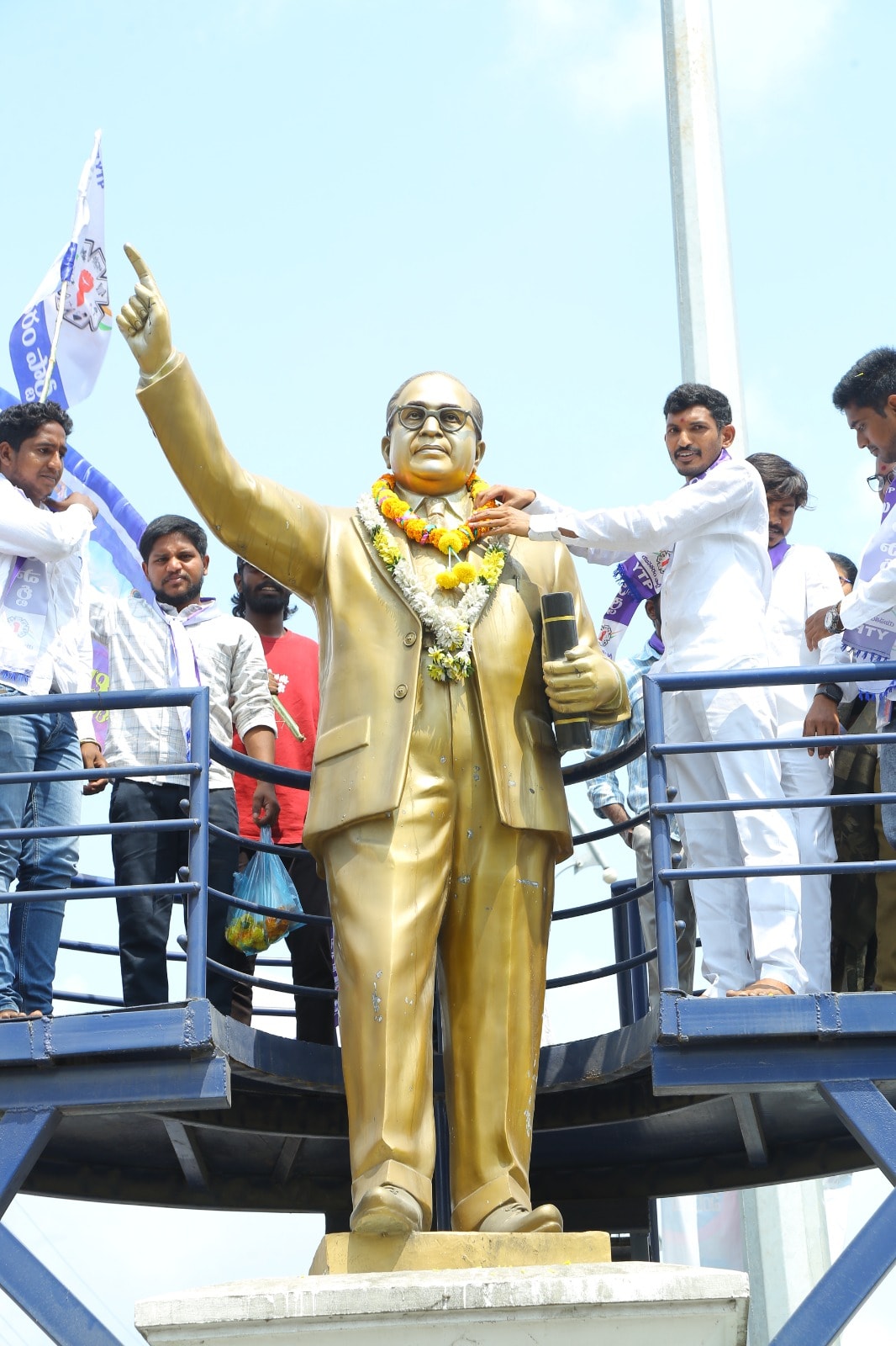 Yuva Taram Party leader addressing a gathering